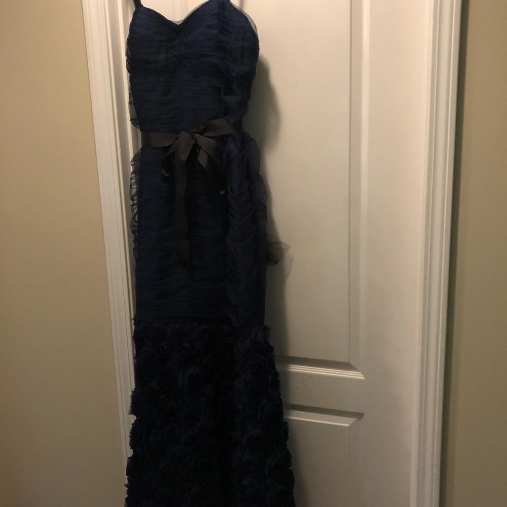 Blue gown - Picture 1 of 1
